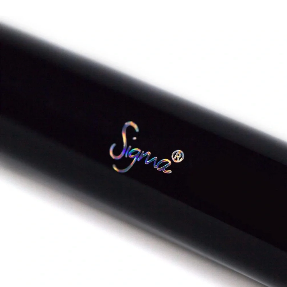 Sigma E50 Large Highlighting Fluff Brush
